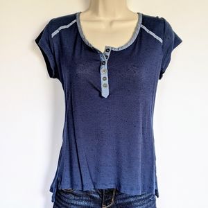 🐈Belle du jour Henley tee🐈